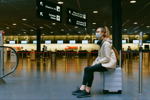How to Stay Healthy While Traveling: Top Tips From Experts How to Stay Healthy While Traveling: Top Tips From Experts