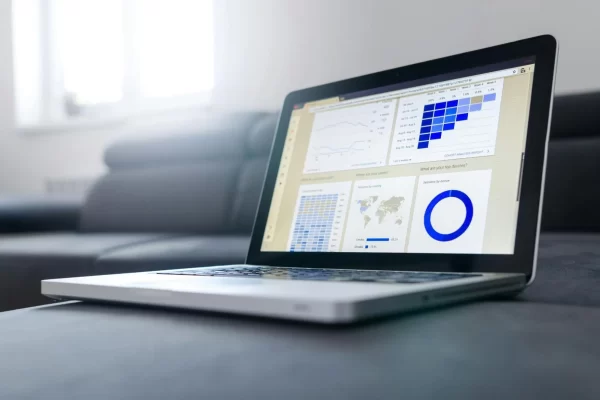 How Leaders Make Data-Driven Decisions: 17 Ways to Leverage Insights for Growth